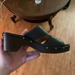 Leather heel sandles